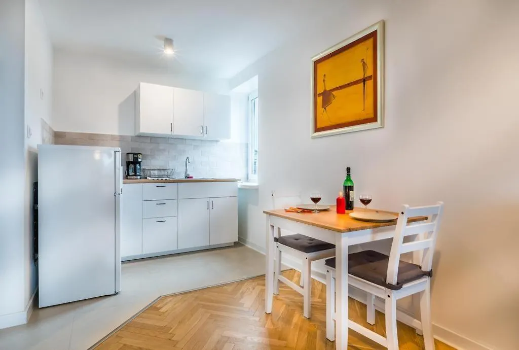 Center Warsaw- Apartamenty Smolna Апартаменты Варшава