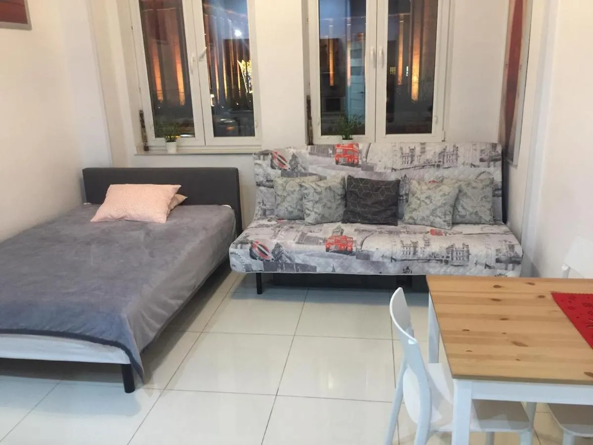 Center Warsaw- Apartamenty Smolna Апартаменты